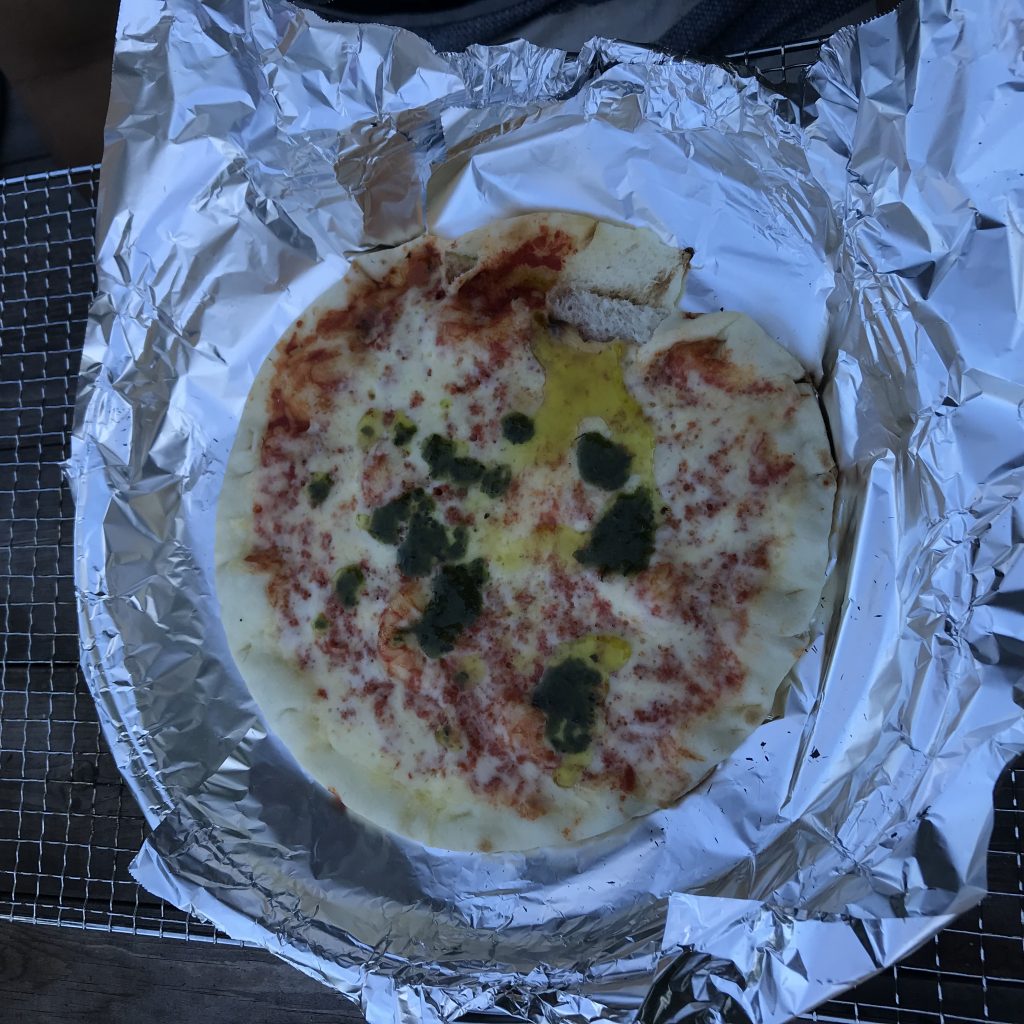窯焼きのピザ